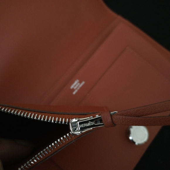 Authentic NWT Hermes Wallet full set - Picture 3 of 9